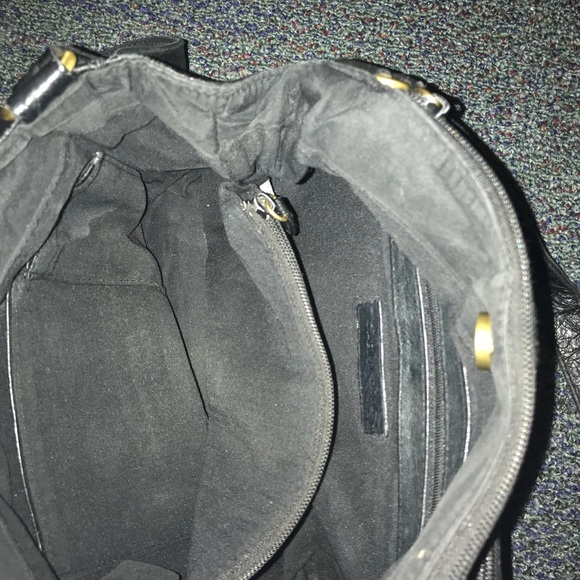 Vintage black leather purse with adjustable strap - Picture 5 of 6